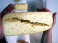 Pęknięcie spowodowane puchnięciem sera
